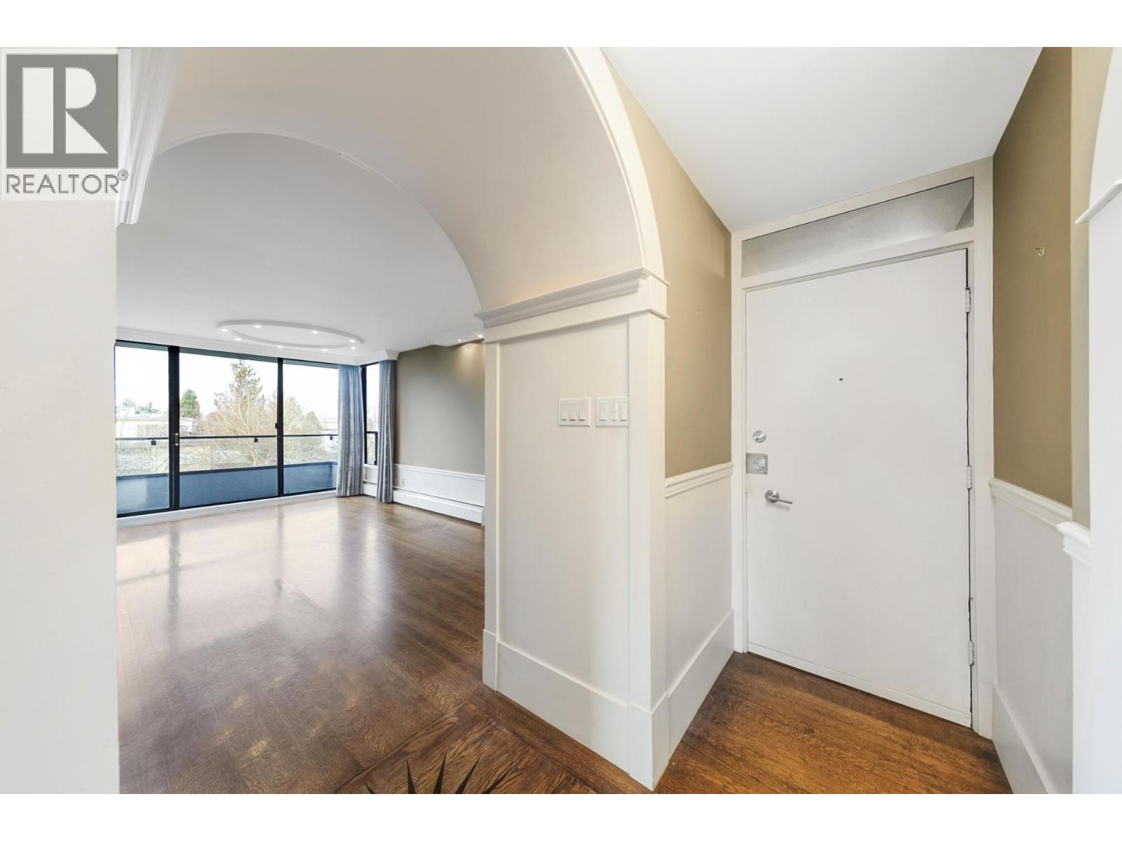 501 2370 W 2nd Avenue, Vancouver, British Columbia  V6K 1J2 - Photo 2 - R3087686