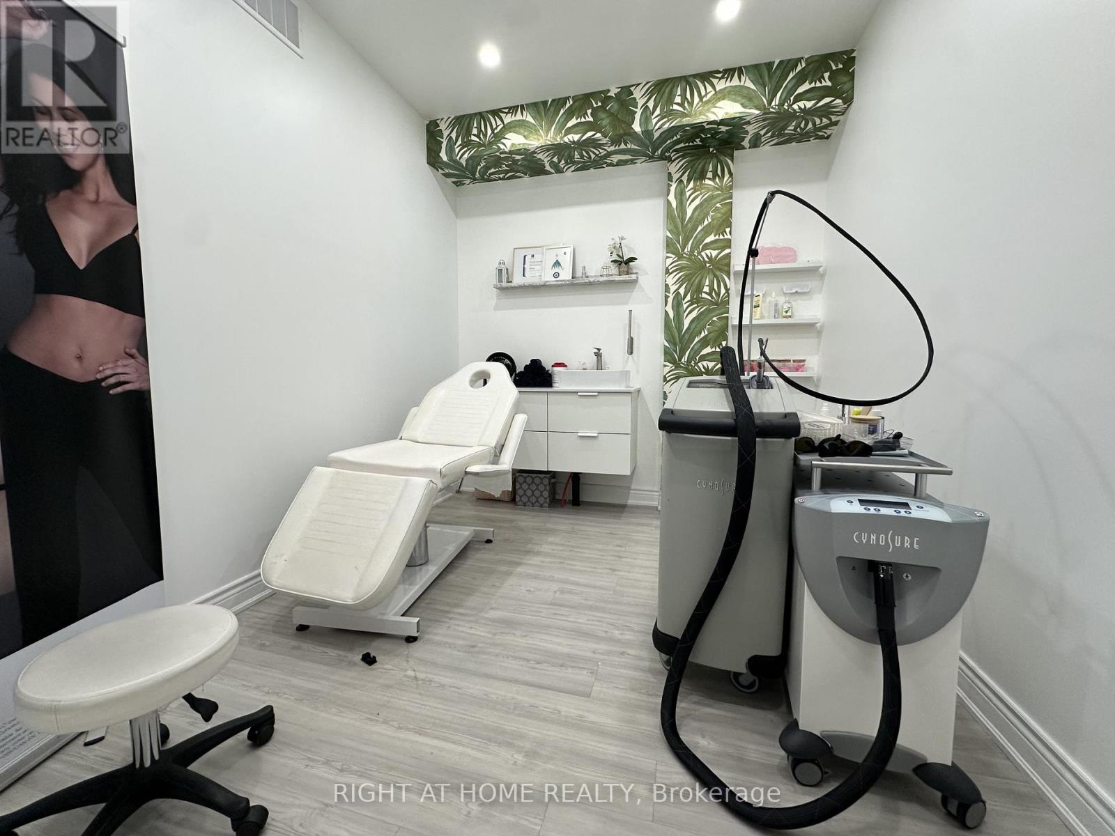 1639 Eglinton Avenue W, Toronto (Oakwood Village), Ontario  M6E 2H1 - Photo 34 - C12766788