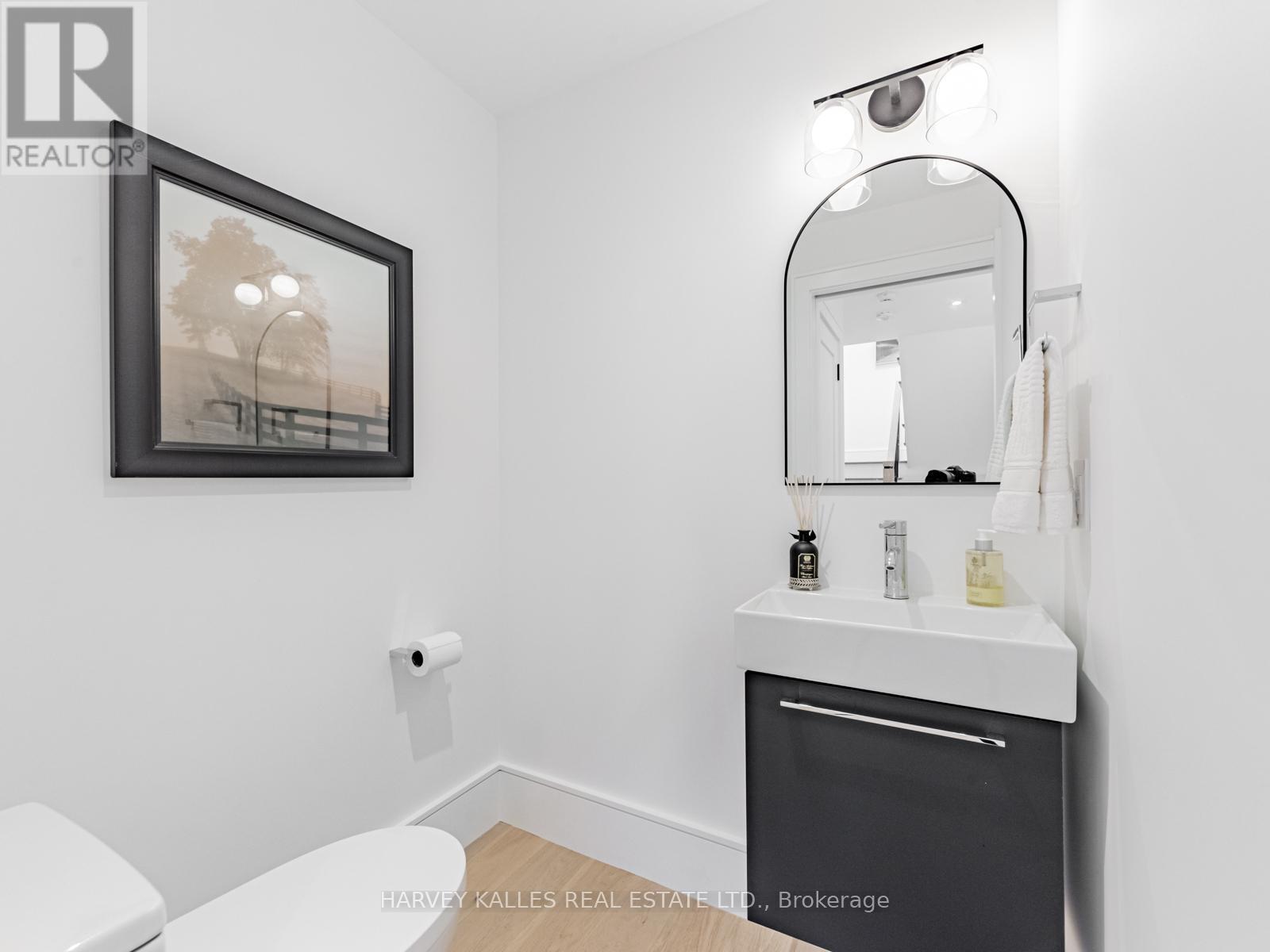 379 Winona Drive, Toronto, Ontario  M6C 3T4 - Photo 16 - C12720092