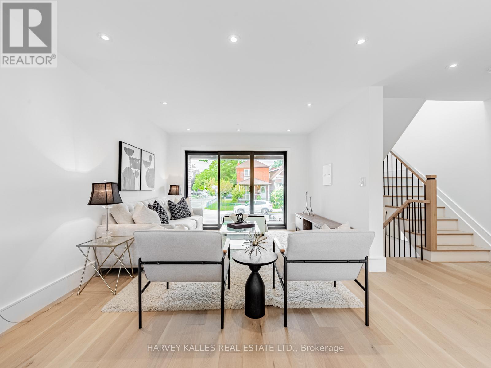 379 Winona Drive, Toronto, Ontario  M6C 3T4 - Photo 10 - C12720092