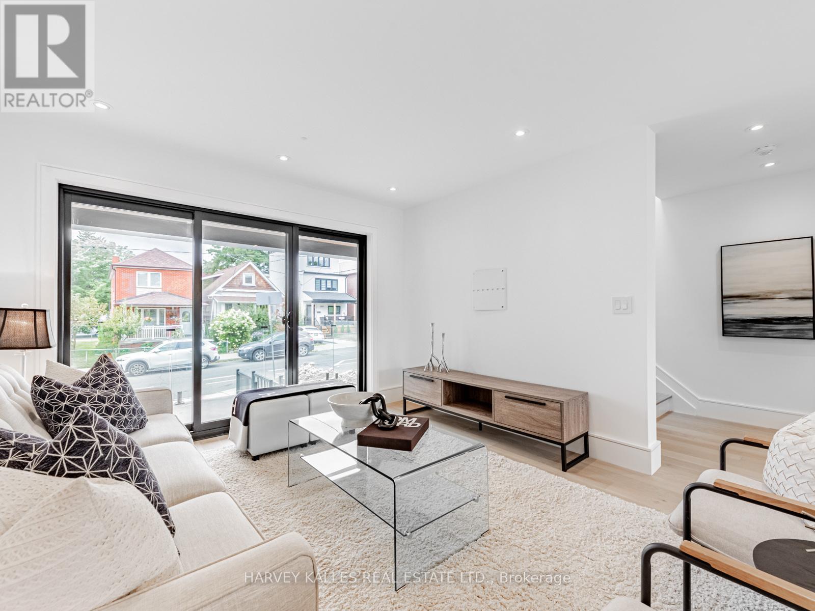 379 Winona Drive, Toronto, Ontario  M6C 3T4 - Photo 11 - C12720092