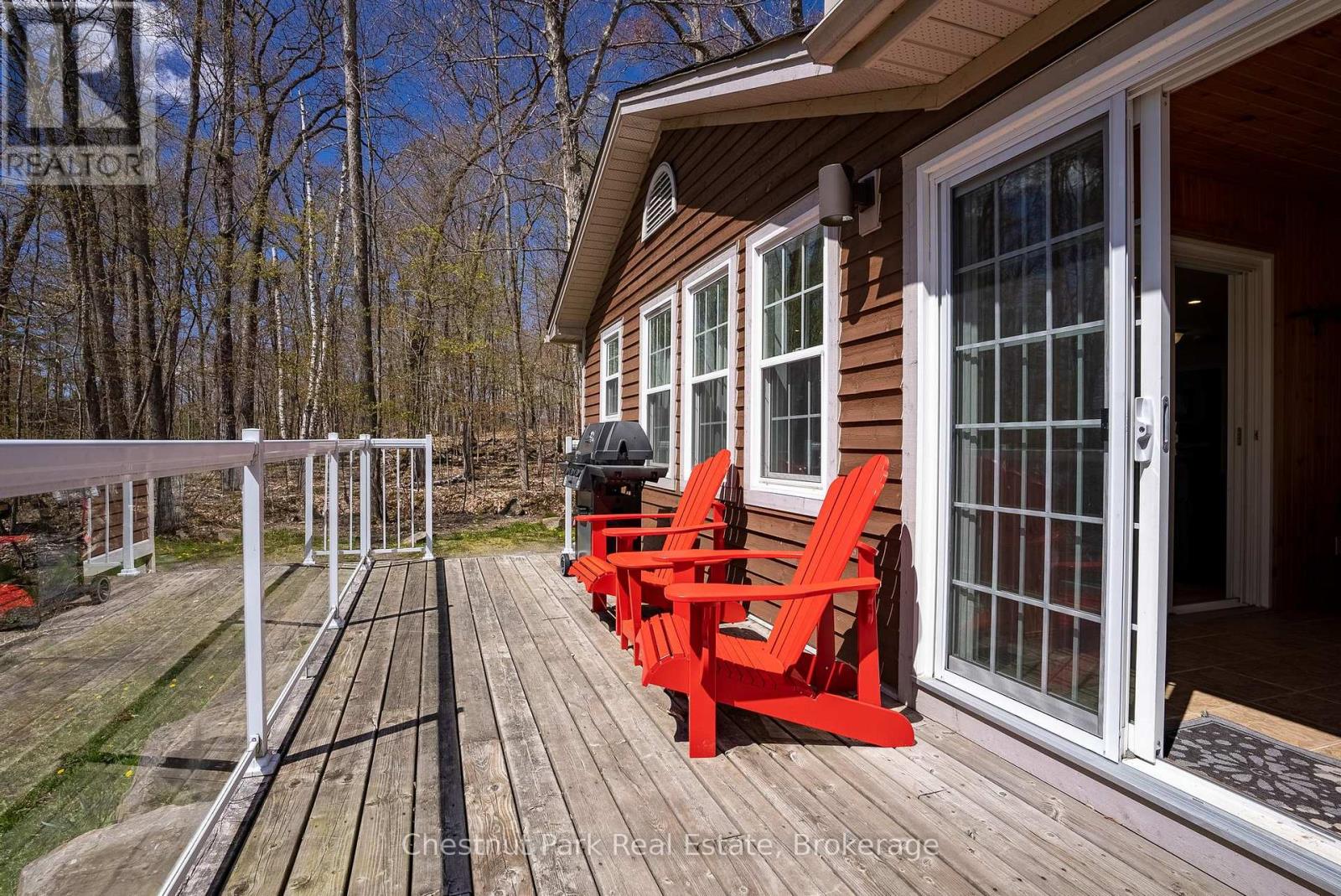 116-10 - 1052 Rat Bay Road, Lake Of Bays, Ontario  P1H 2J6 - Photo 17 - X12773454