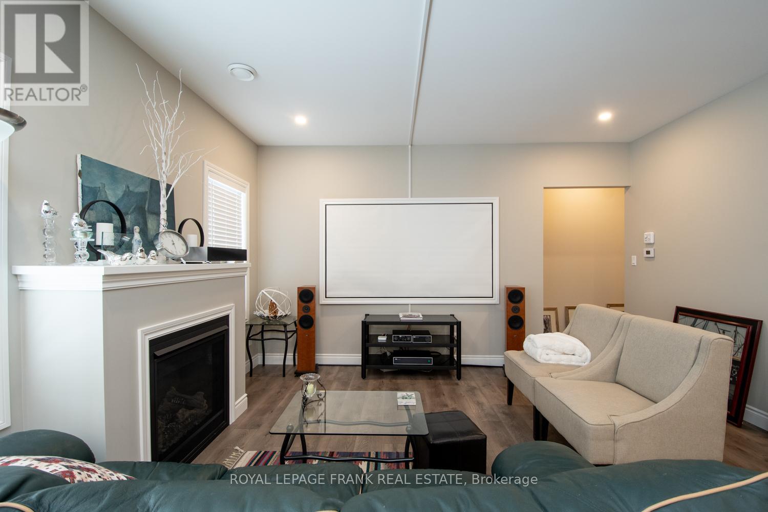 58 Vipond Road, Whitby, Ontario  L1M 2P2 - Photo 10 - E12669018