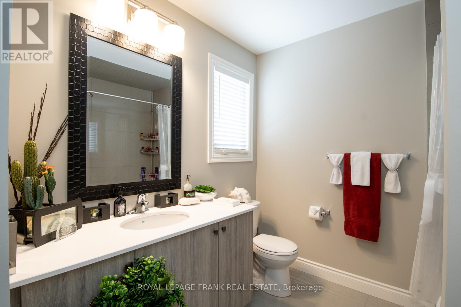 58 Vipond Road, Whitby, Ontario  L1M 2P2 - Photo 15 - E12669018