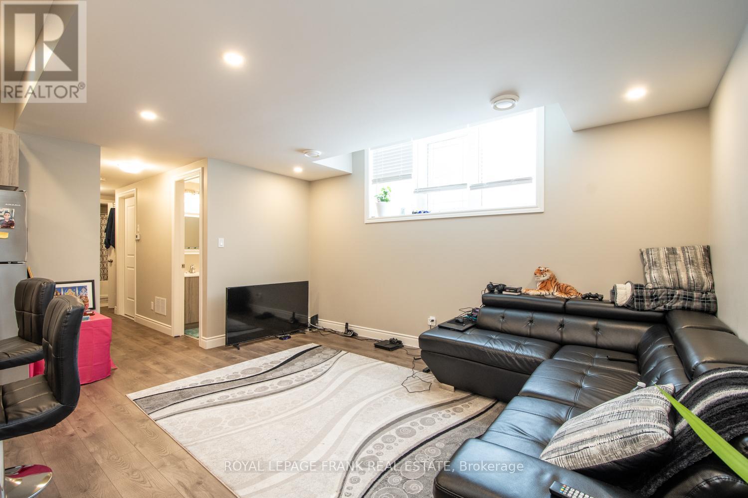 58 Vipond Road, Whitby, Ontario  L1M 2P2 - Photo 24 - E12669018