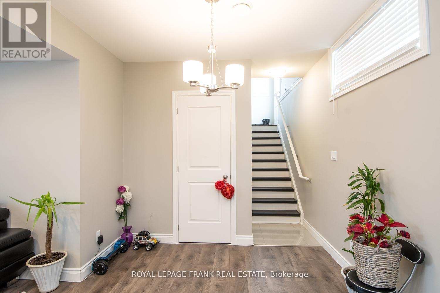 58 Vipond Road, Whitby, Ontario  L1M 2P2 - Photo 26 - E12682218