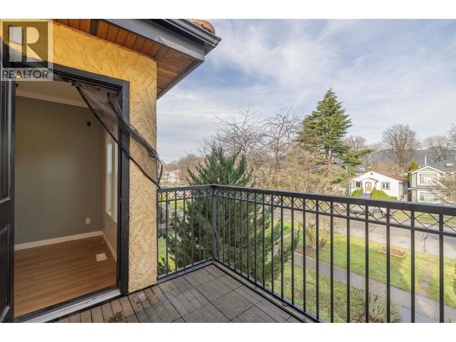 2638 Charles Street, Vancouver, British Columbia  V5K 3A5 - Photo 5 - R3087808