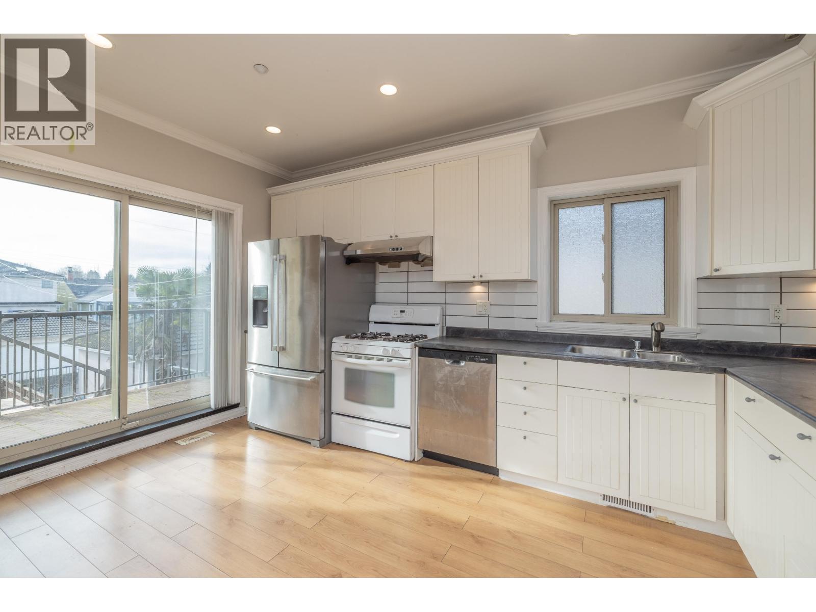 2638 Charles Street, Vancouver, British Columbia  V5K 3A5 - Photo 10 - R3087808