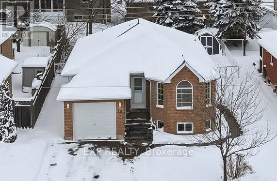 10 Mcgibbon Boulevard, Kawartha Lakes, Ontario  K9V 6G3 - Photo 2 - X12772434