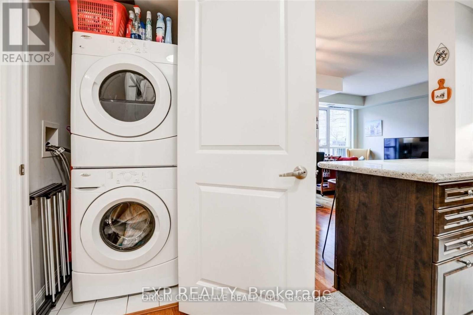 210 - 21 Grand Magazine Street, Toronto, Ontario  M5V 1B5 - Photo 13 - C12773336