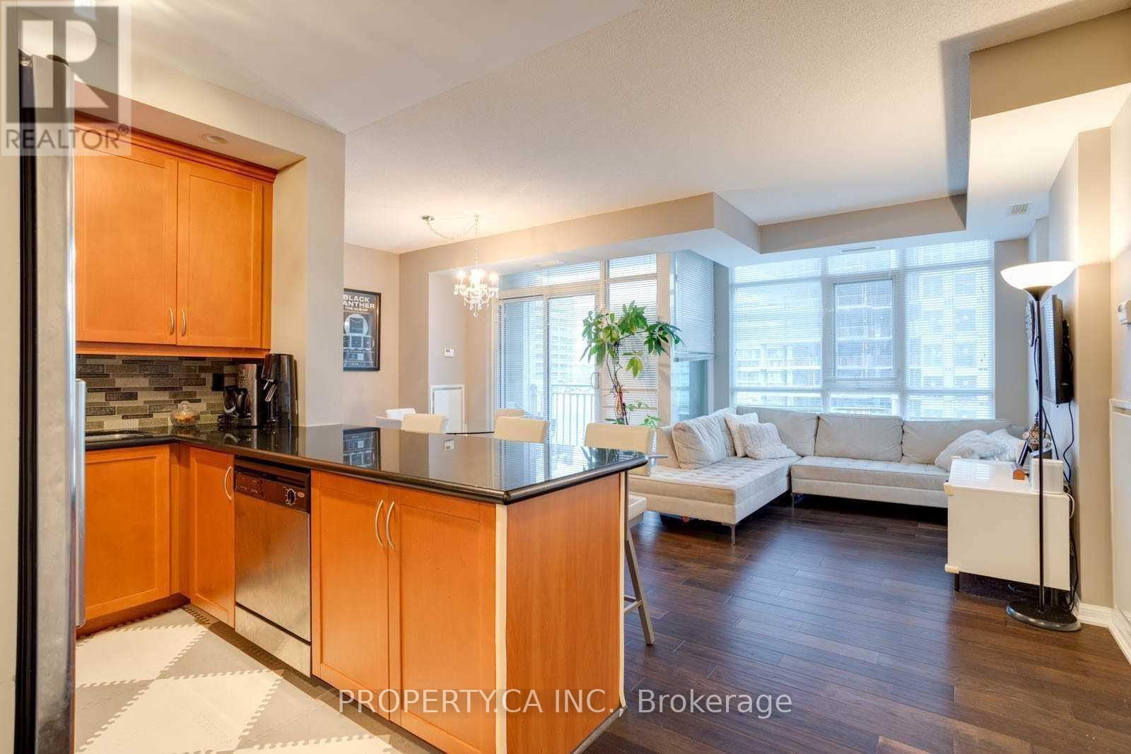 913 - 21 Grand Magazine Street, Toronto, Ontario  M5V 1B5 - Photo 2 - C12773400