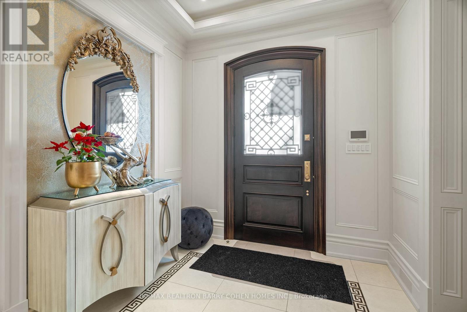 18 Brookfield Road, Toronto, Ontario  M2P 1A9 - Photo 4 - C12773406