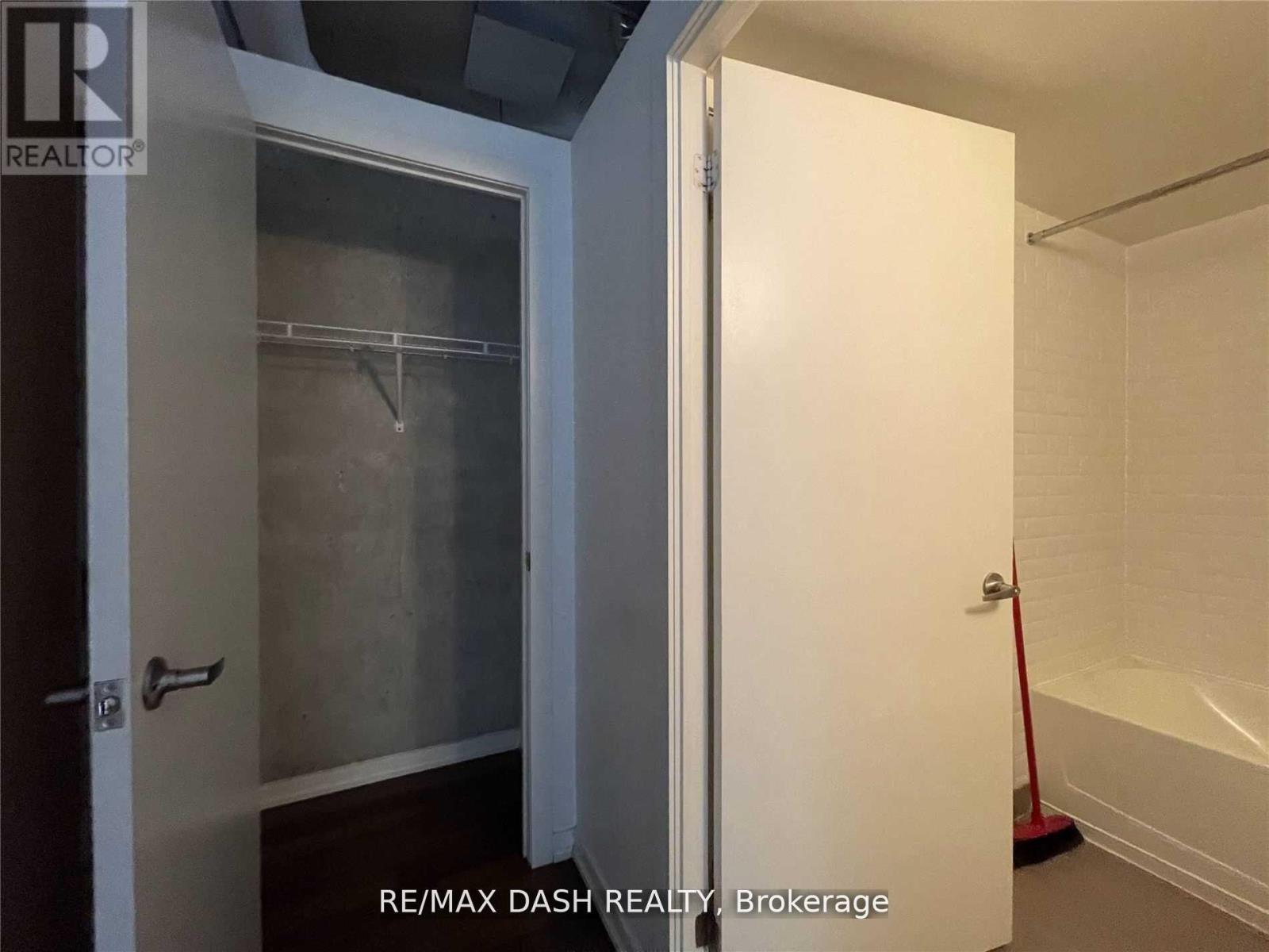 327 - 38 Joe Shuster Way, Toronto, Ontario  M6K 0A5 - Photo 13 - C12773442