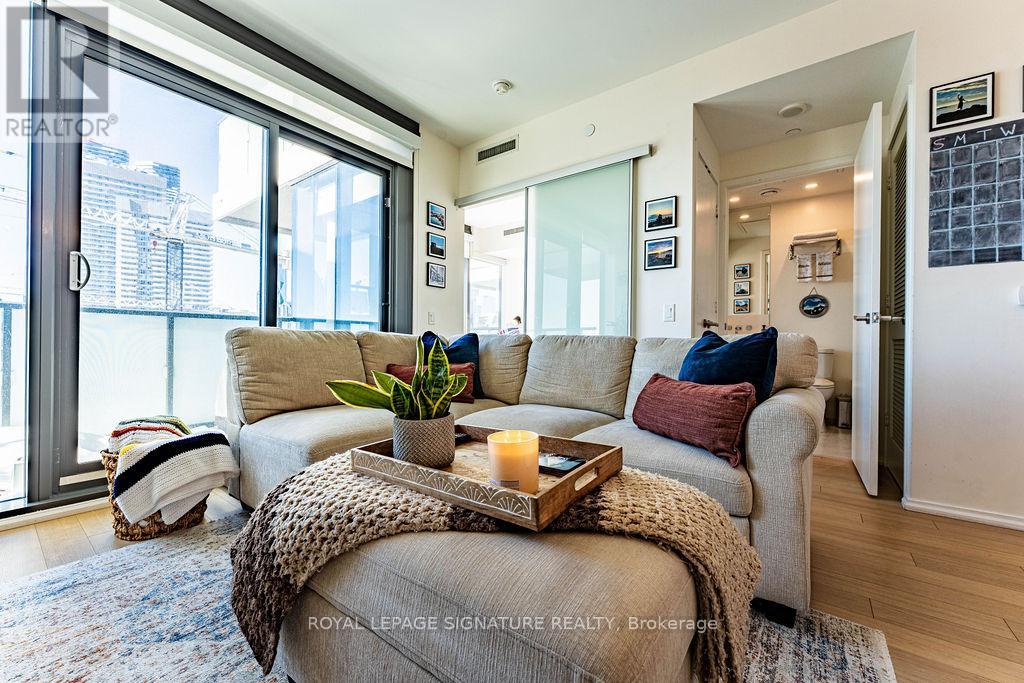 1510 - 16 Bonnycastle Street, Toronto, Ontario  M5A 4M6 - Photo 11 - C12773456