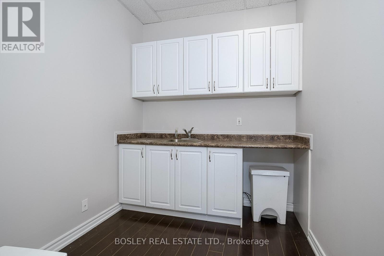 800 - 920 Yonge Street, Toronto, Ontario  M4W 3C7 - Photo 3 - C12773470