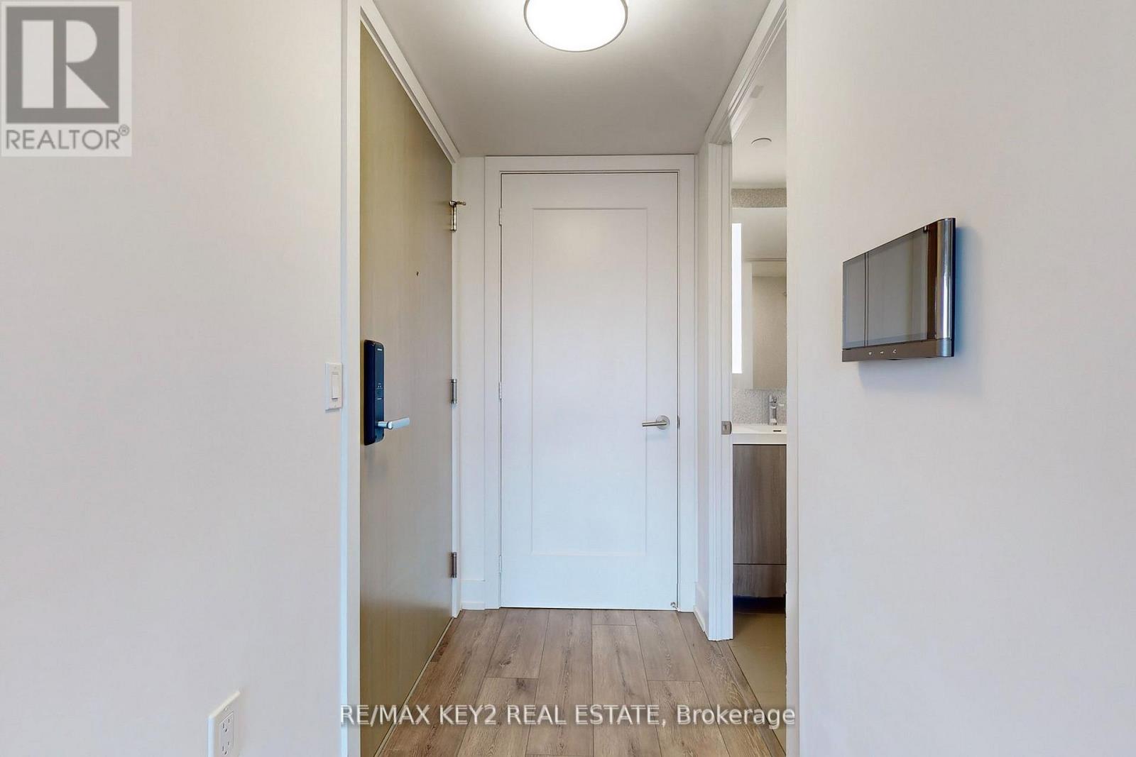 201 - 575 Bloor Street E, Toronto, Ontario  M4W 0B2 - Photo 14 - C12773476