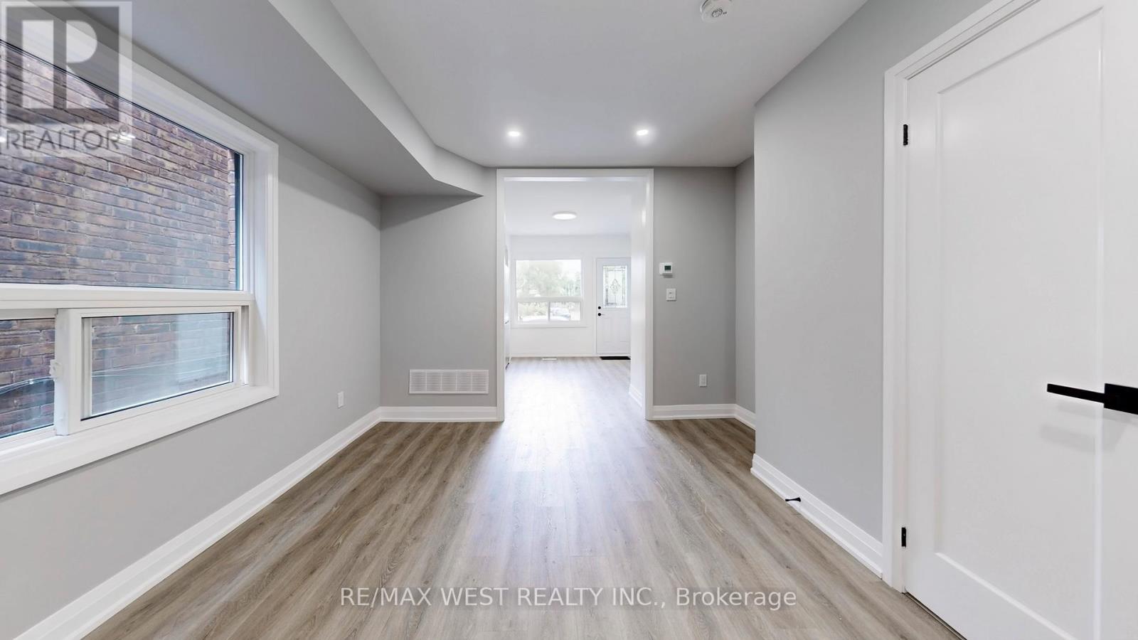 1 - 253 Oakwood Avenue, Toronto, Ontario  M6E 2V3 - Photo 14 - C12773498