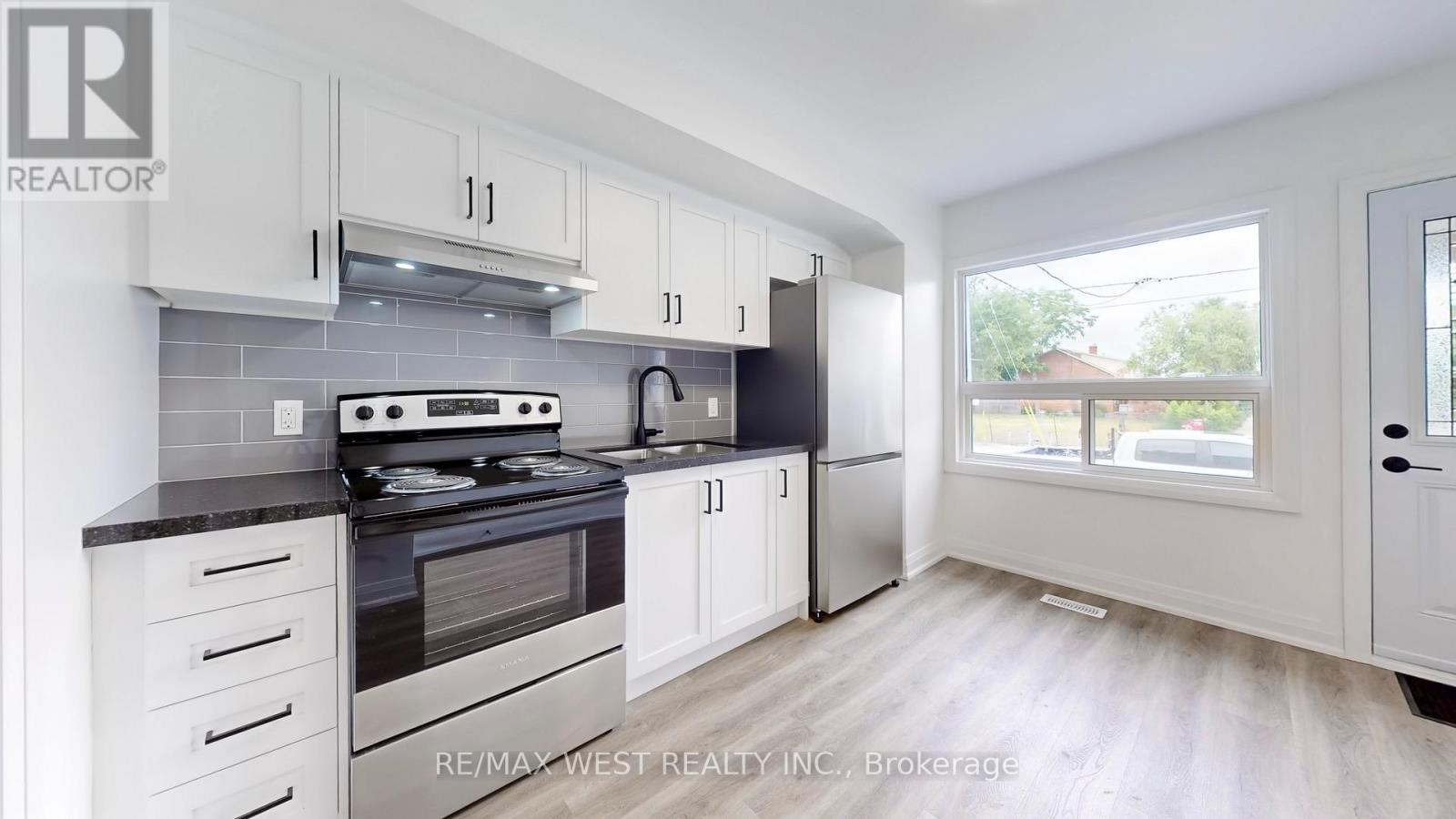 1 - 253 Oakwood Avenue, Toronto, Ontario  M6E 2V3 - Photo 15 - C12773498