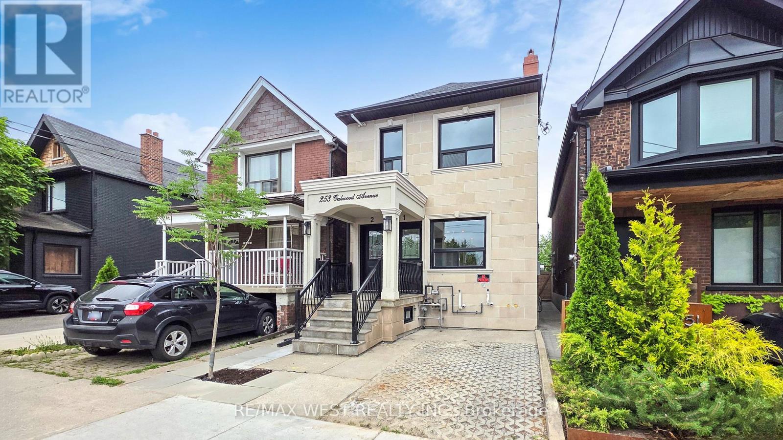 1 - 253 Oakwood Avenue, Toronto, Ontario  M6E 2V3 - Photo 4 - C12773498
