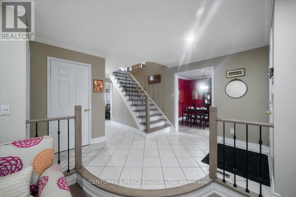 38 Carlisle Crescent, Toronto, Ontario  M1B 4X5 - Photo 7 - E12773330