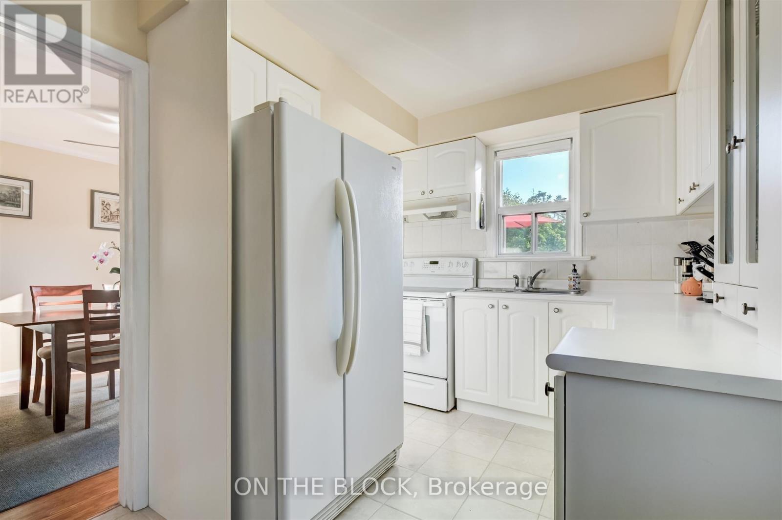 534 Midland Avenue, Toronto, Ontario  M1N 1T1 - Photo 29 - E12773414