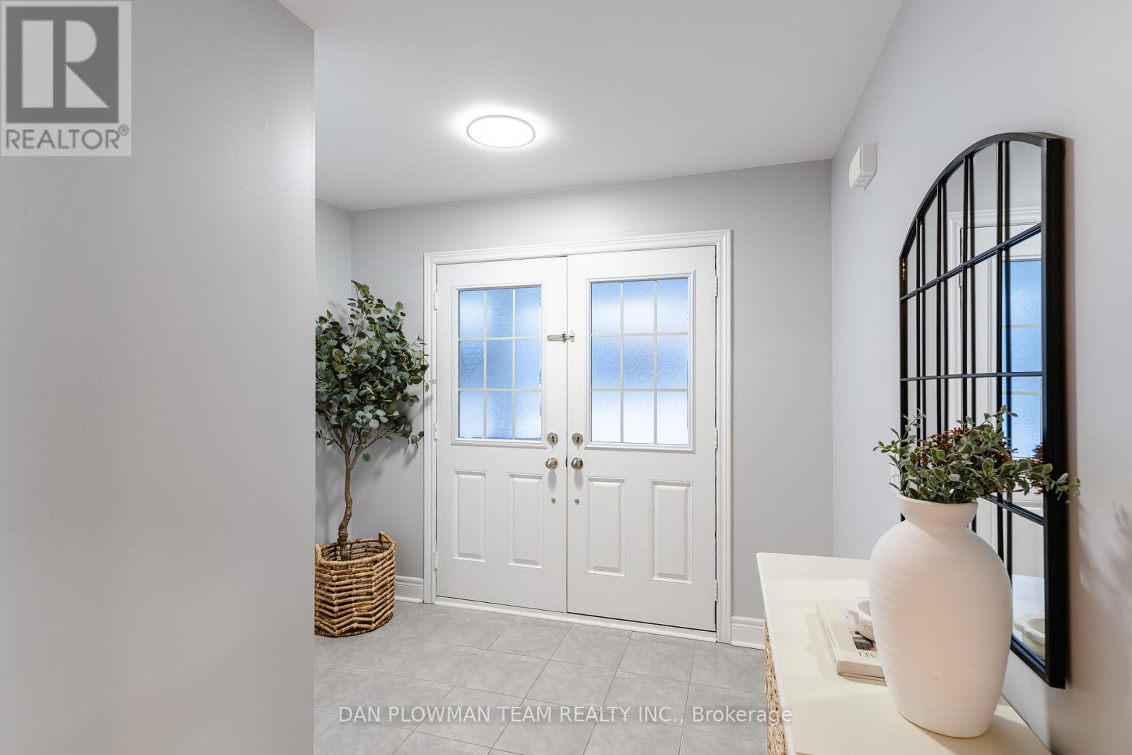 121 Bathgate Crescent, Clarington, Ontario  L1E 0B5 - Photo 4 - E12773482