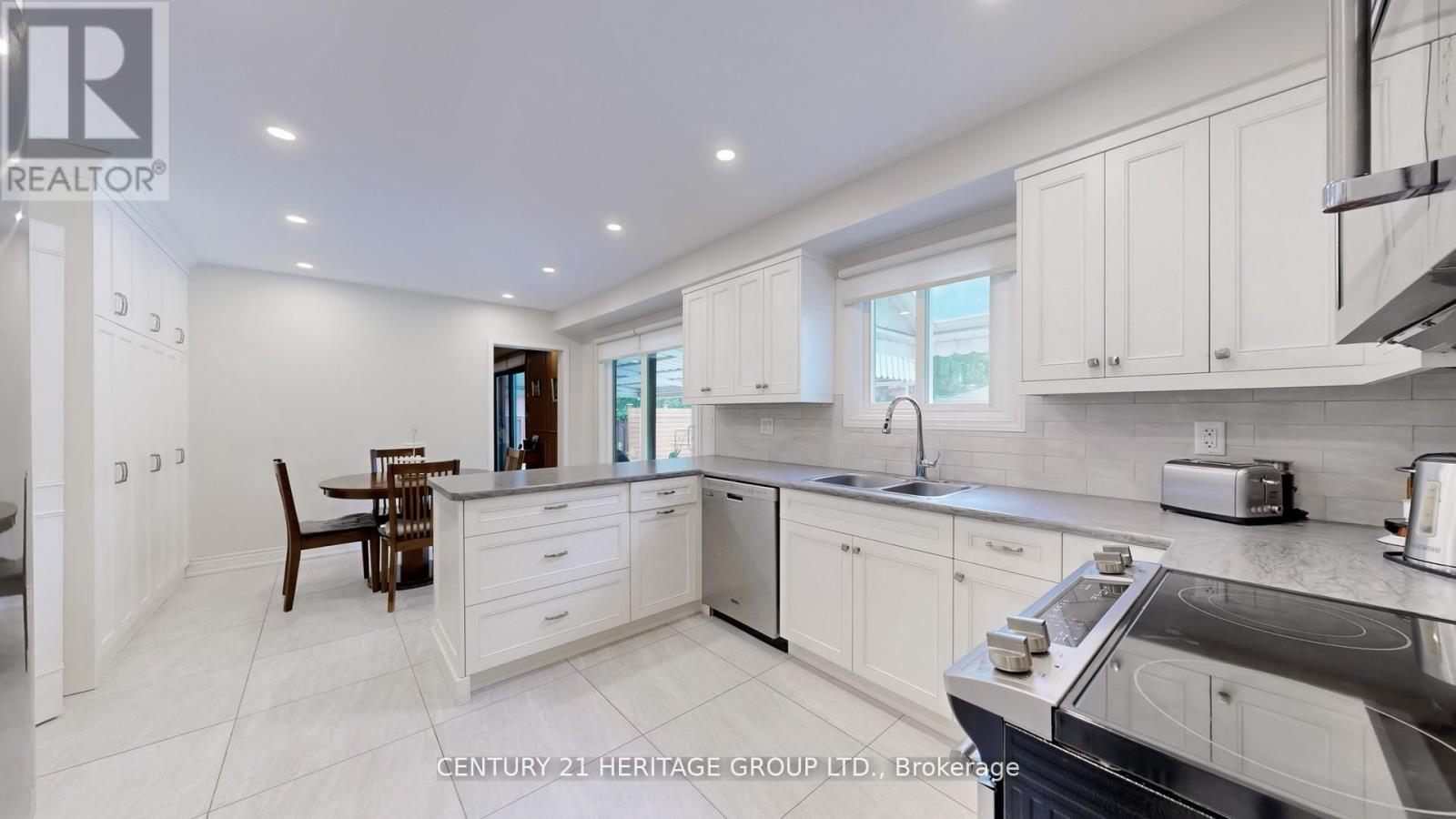 280 Henderson Avenue, Markham, Ontario  L3T 2M2 - Photo 13 - N12773436