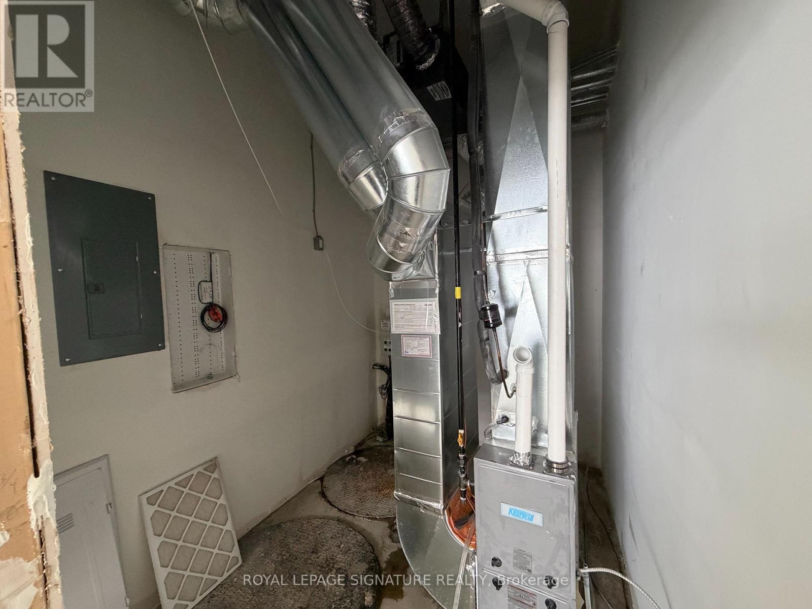 3 - 220 Dissette Street, Bradford West Gwillimbury (Bradford), Ontario  L3Z 3G8 - Photo 9 - N12773462