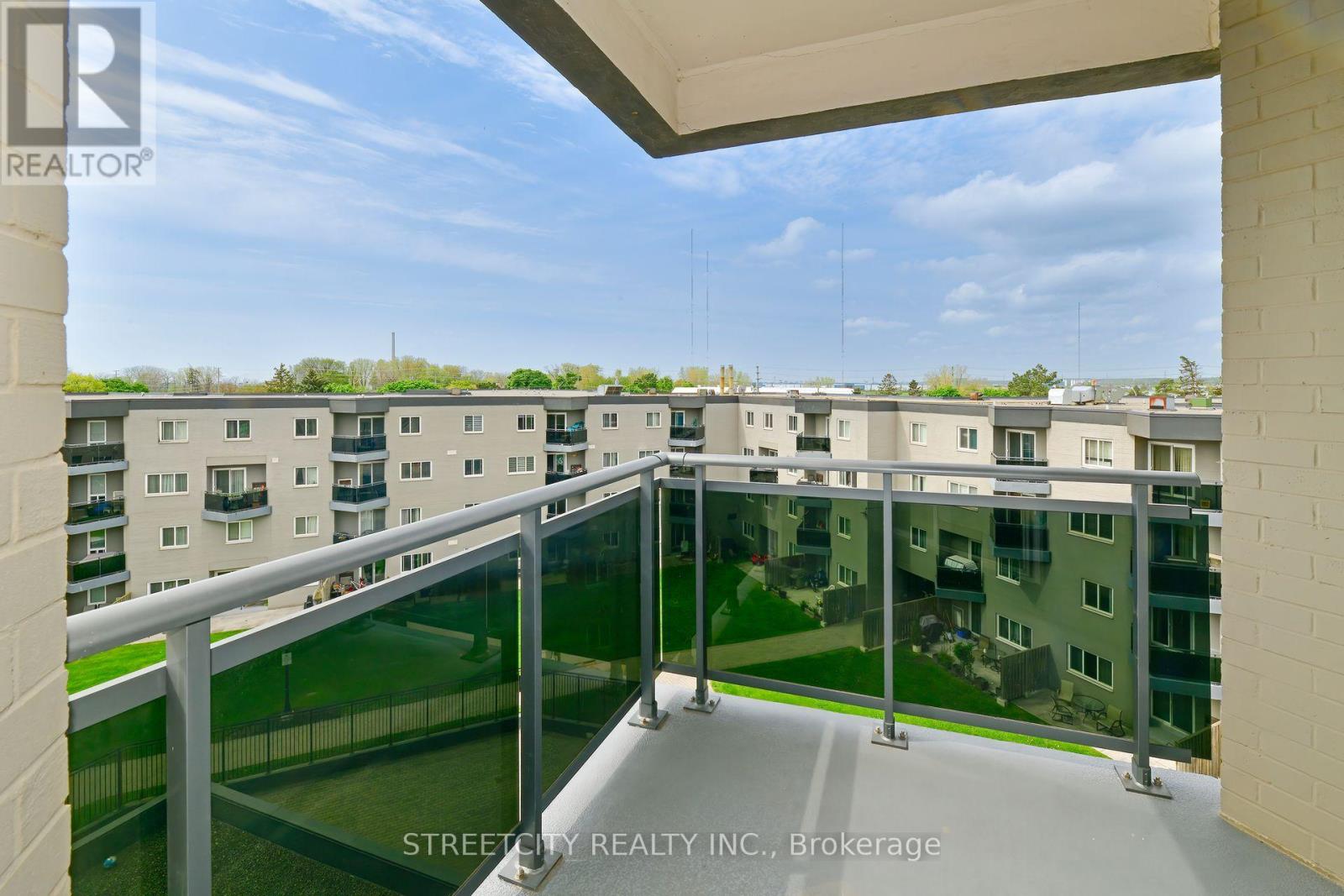 140 - 2001 Bonnymede Drive, Mississauga, Ontario  L5J 4H8 - Photo 28 - W12515548