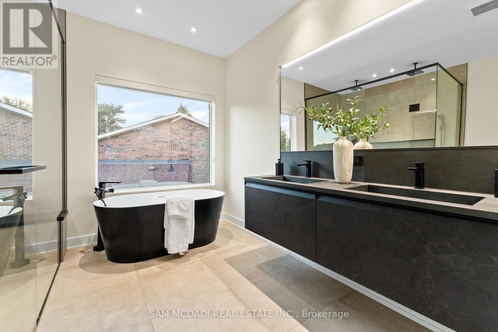 2075 Shawanaga Trail, Mississauga, Ontario  L5H 3Z3 - Photo 25 - W12773308