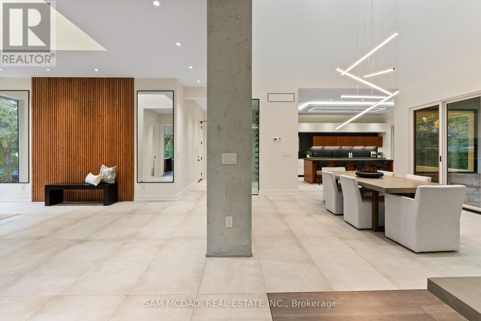 2075 Shawanaga Trail, Mississauga, Ontario  L5H 3Z3 - Photo 8 - W12773308