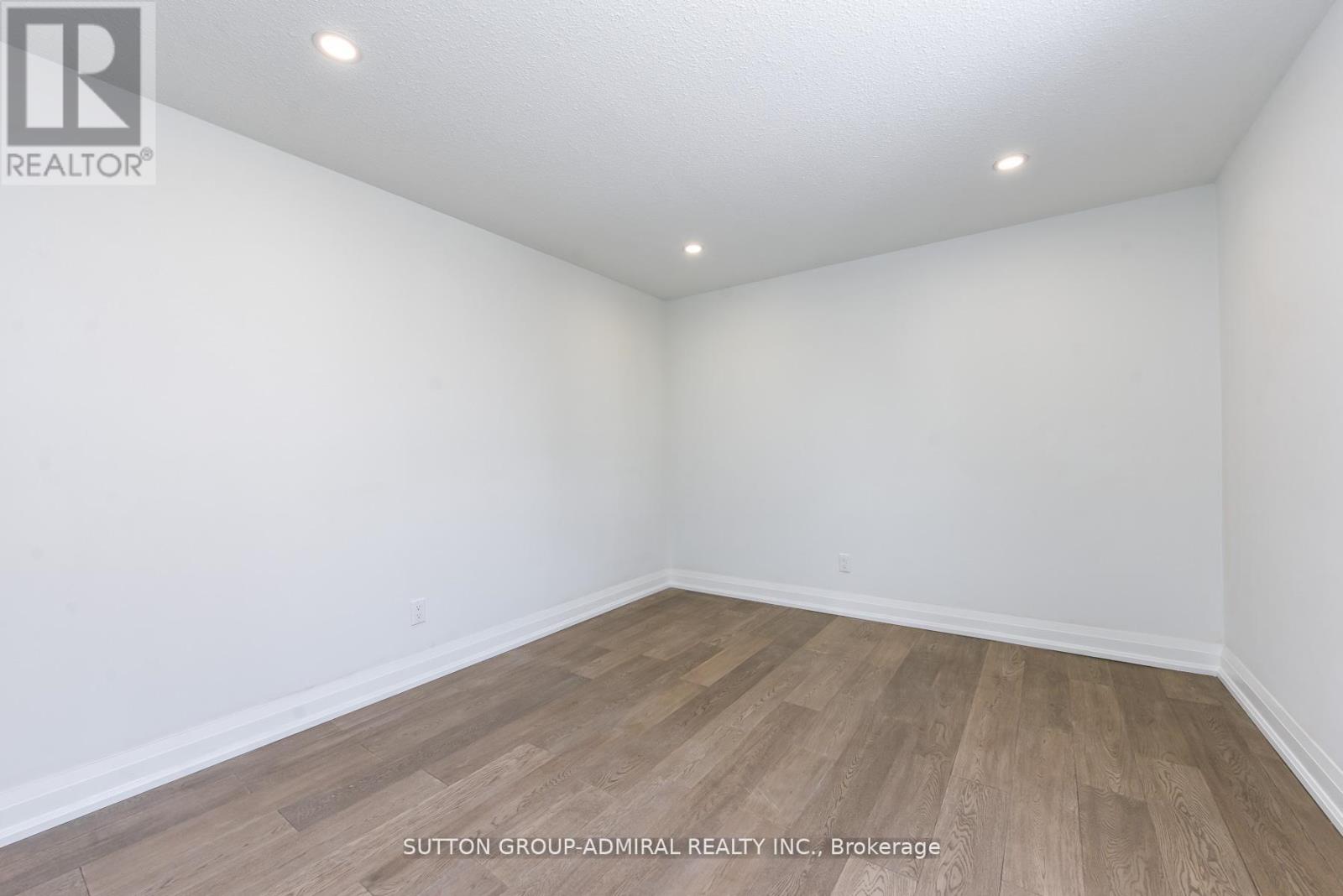 4 Hardcastle Court, Brampton, Ontario  L6S 2A9 - Photo 23 - W12773318