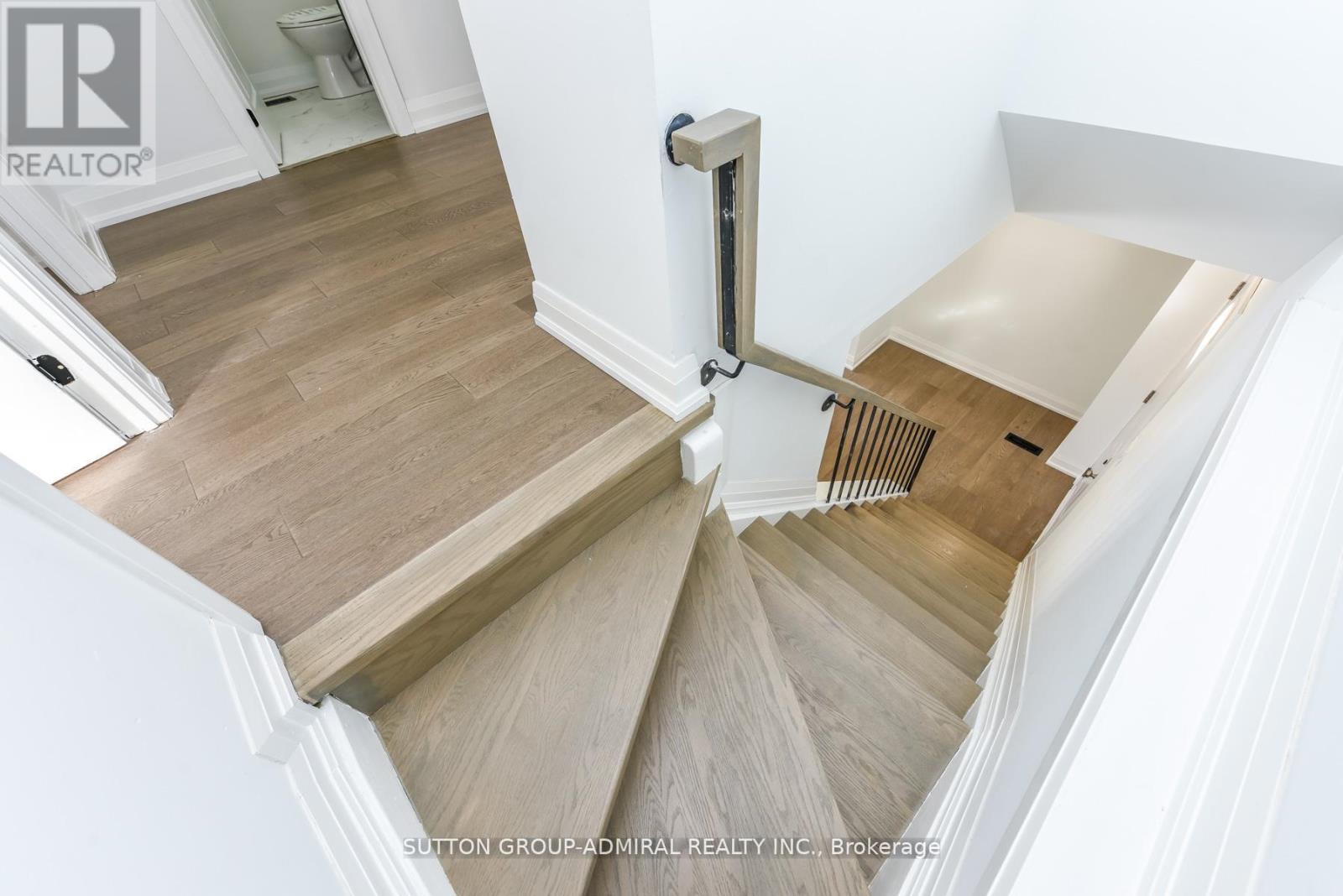 4 Hardcastle Court, Brampton, Ontario  L6S 2A9 - Photo 36 - W12773318