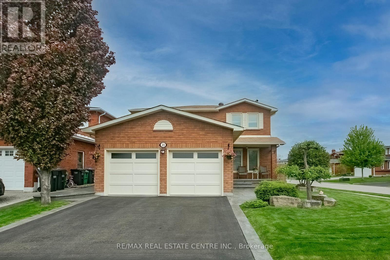 21 AMANTINE CRESCENT, Brampton, Ontario