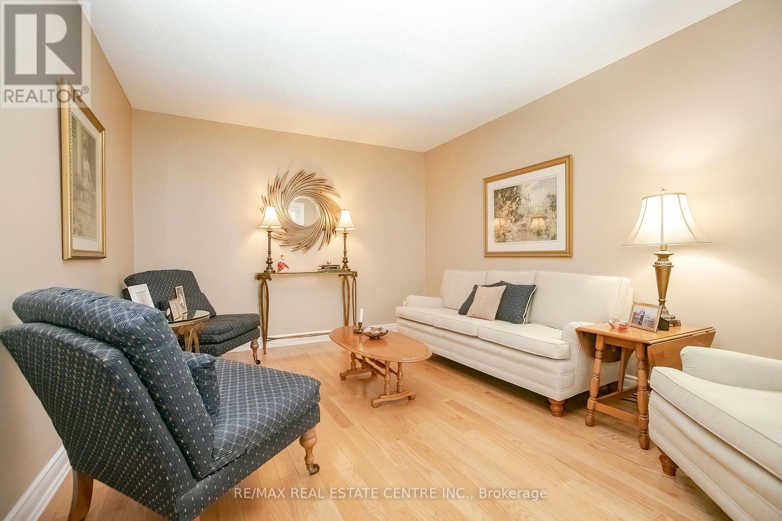 21 Amantine Crescent, Brampton, Ontario  L6W 4A2 - Photo 7 - W12773394