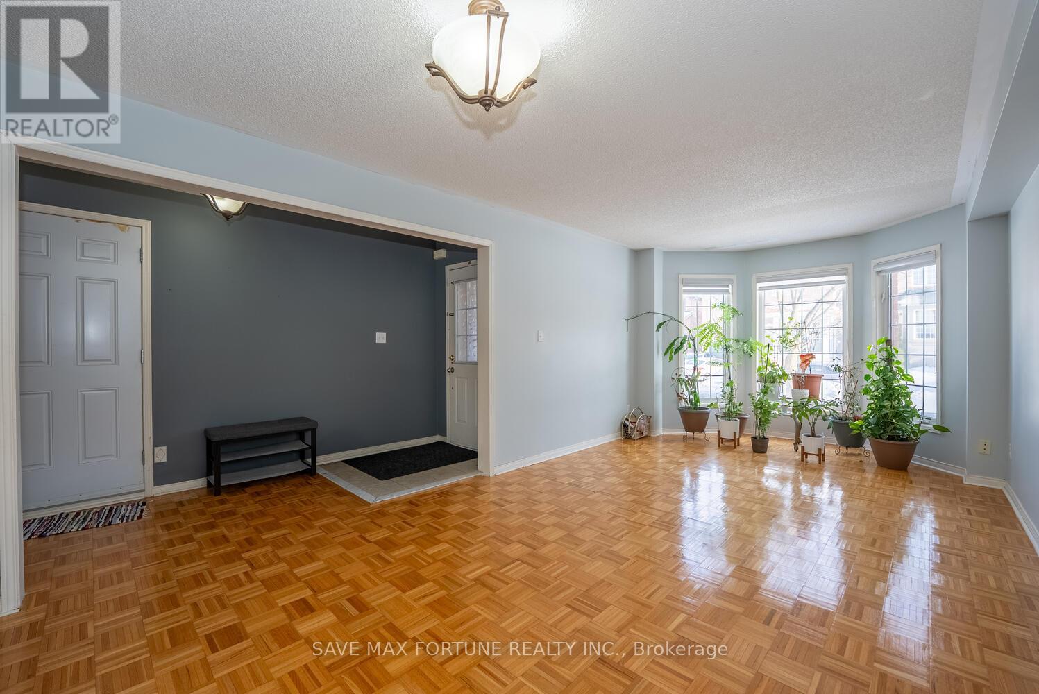 72 Schooner Drive, Brampton, Ontario  L7A 3J2 - Photo 8 - W12773412