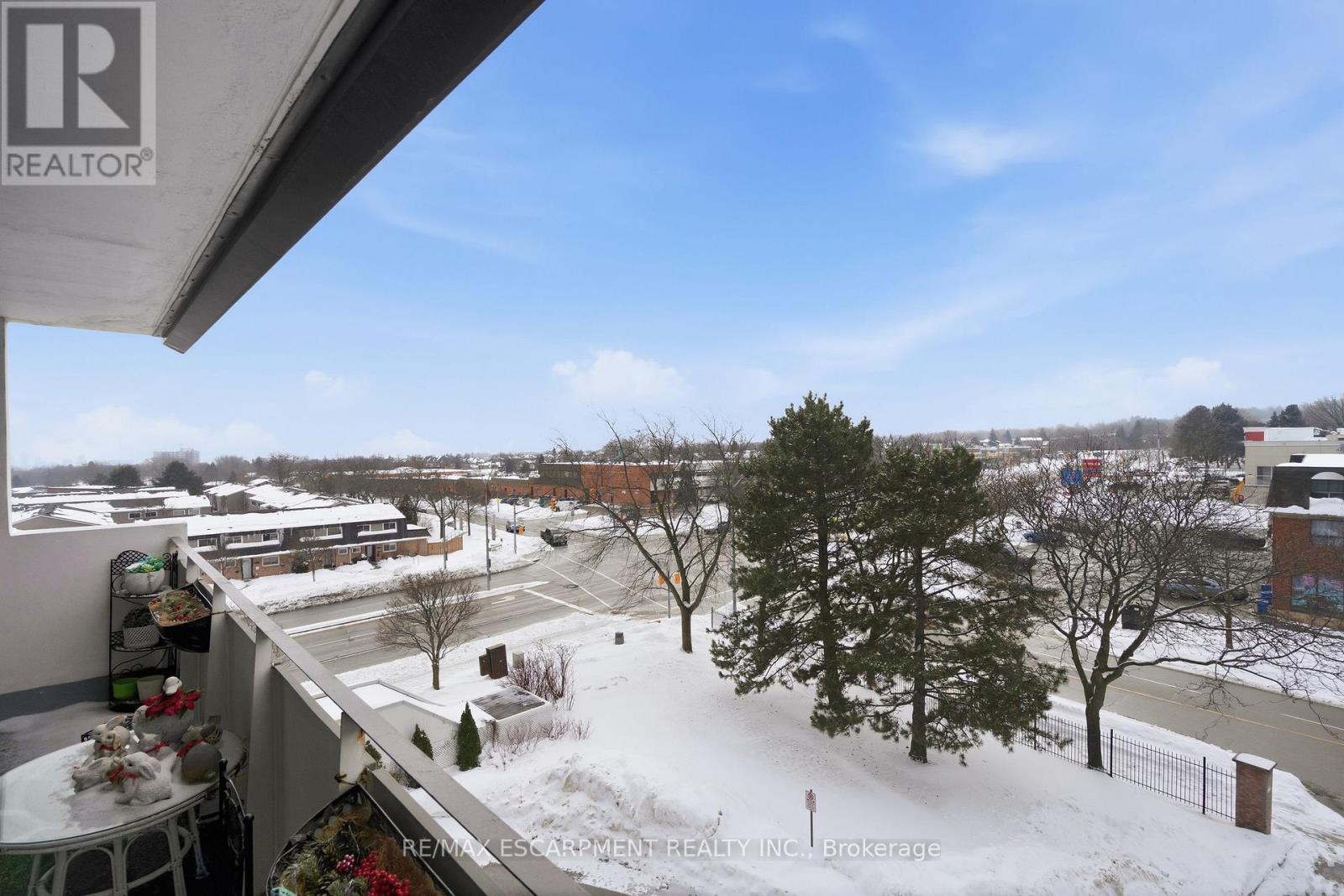 407 - 2055 Upper Middle Road, Burlington, Ontario  L7P 3P4 - Photo 2 - W12773420