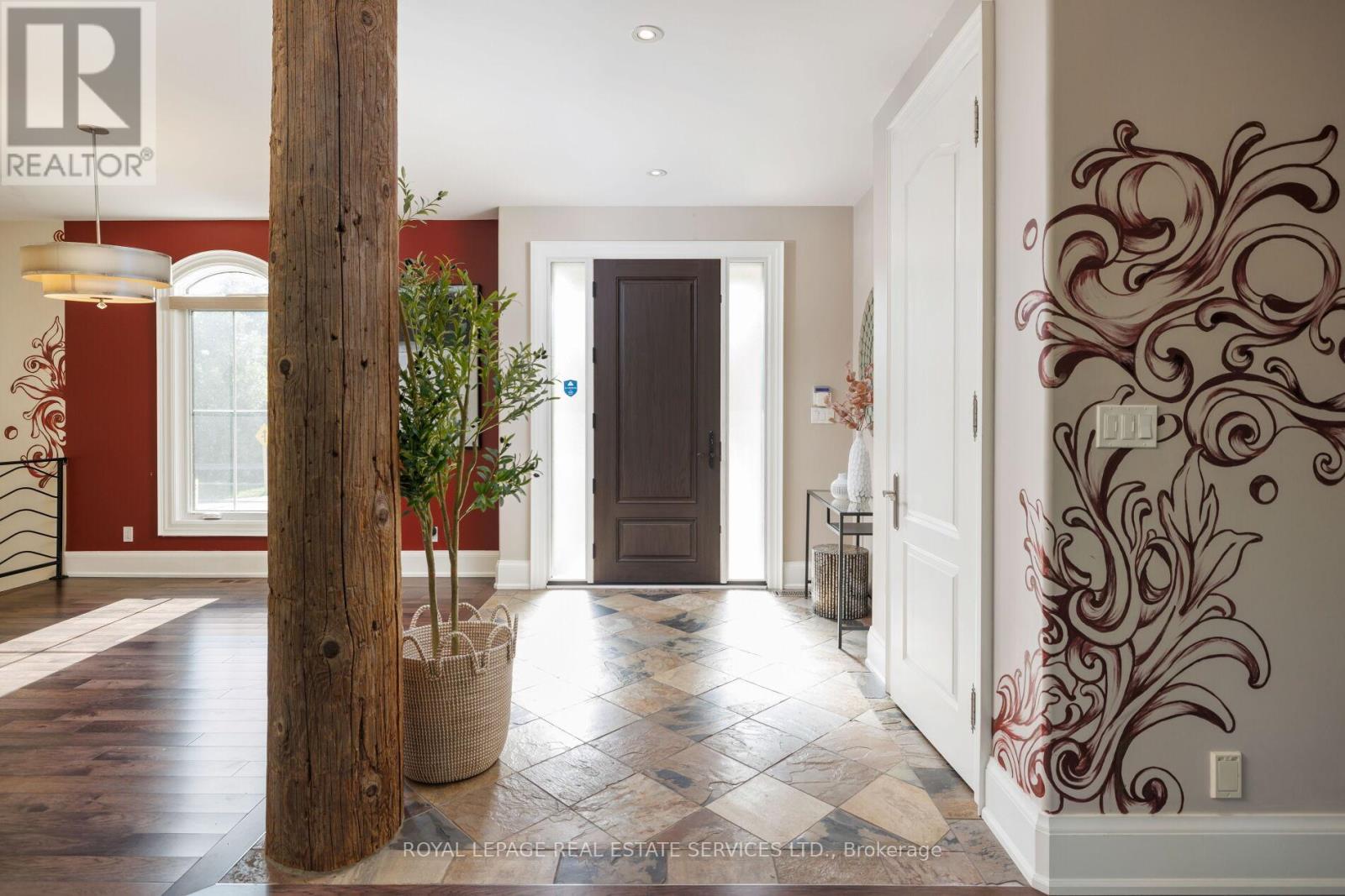 2448 Bridge Road, Oakville, Ontario  L6L 5C2 - Photo 3 - W12773430