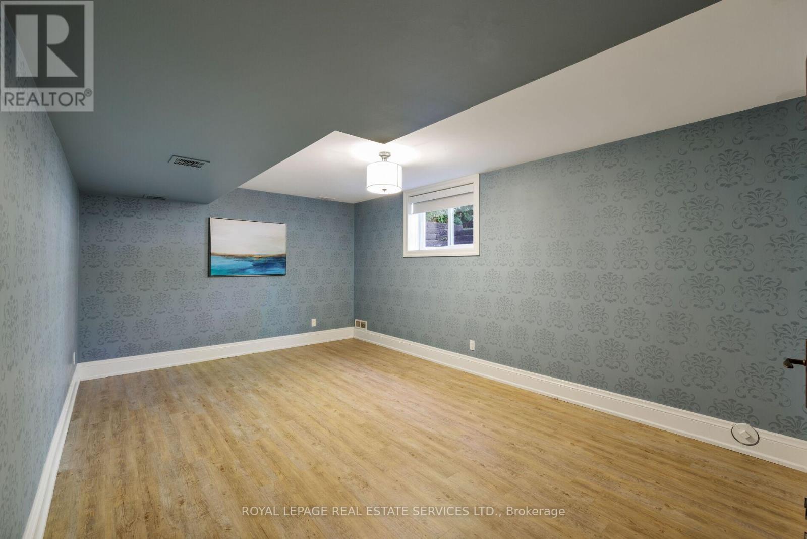 2448 Bridge Road, Oakville, Ontario  L6L 5C2 - Photo 33 - W12773430