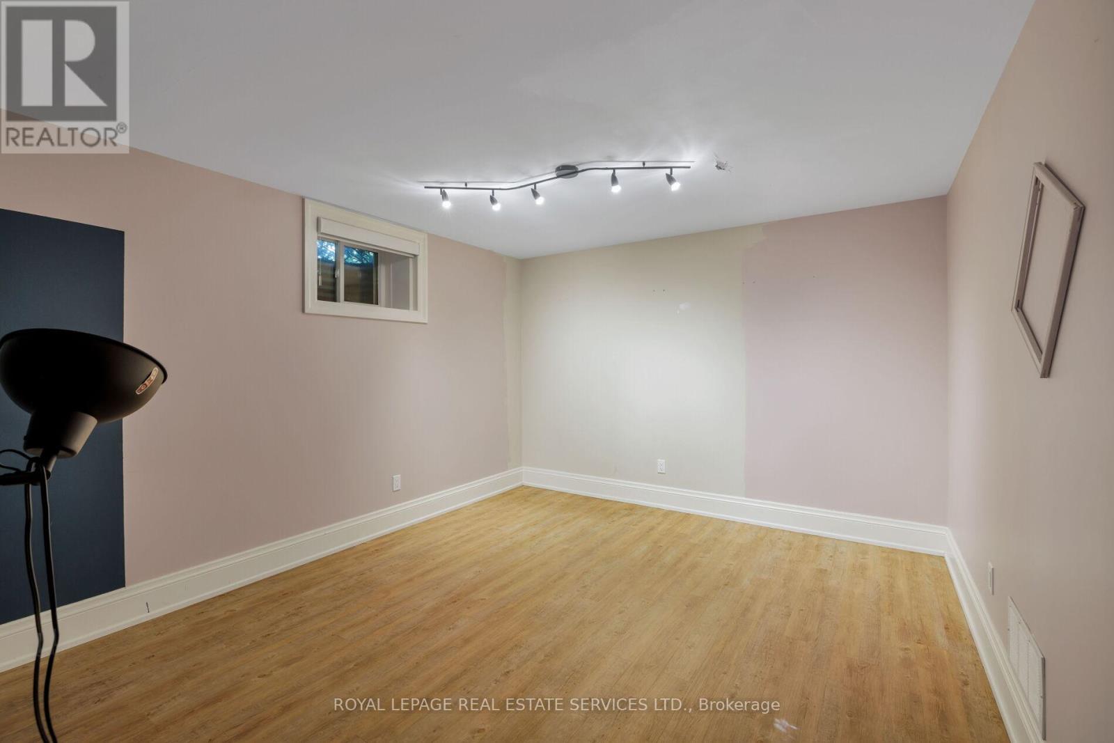 2448 Bridge Road, Oakville, Ontario  L6L 5C2 - Photo 34 - W12773430