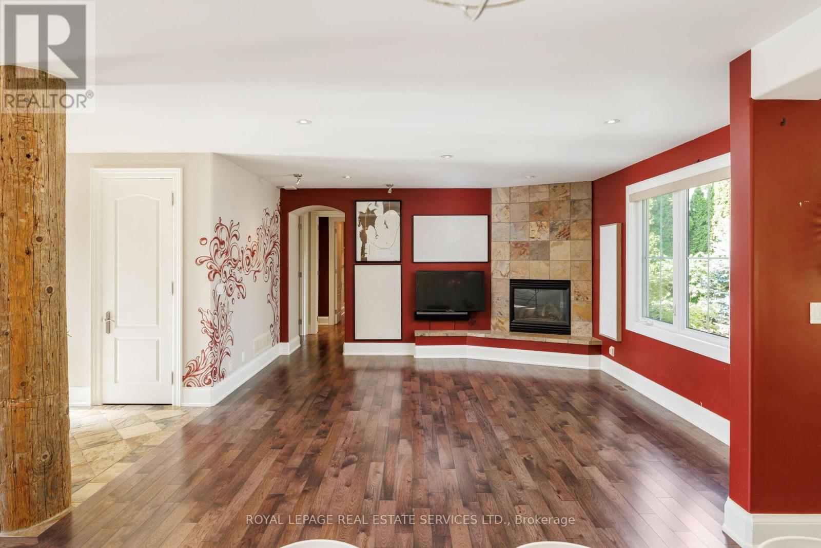 2448 Bridge Road, Oakville, Ontario  L6L 5C2 - Photo 6 - W12773430