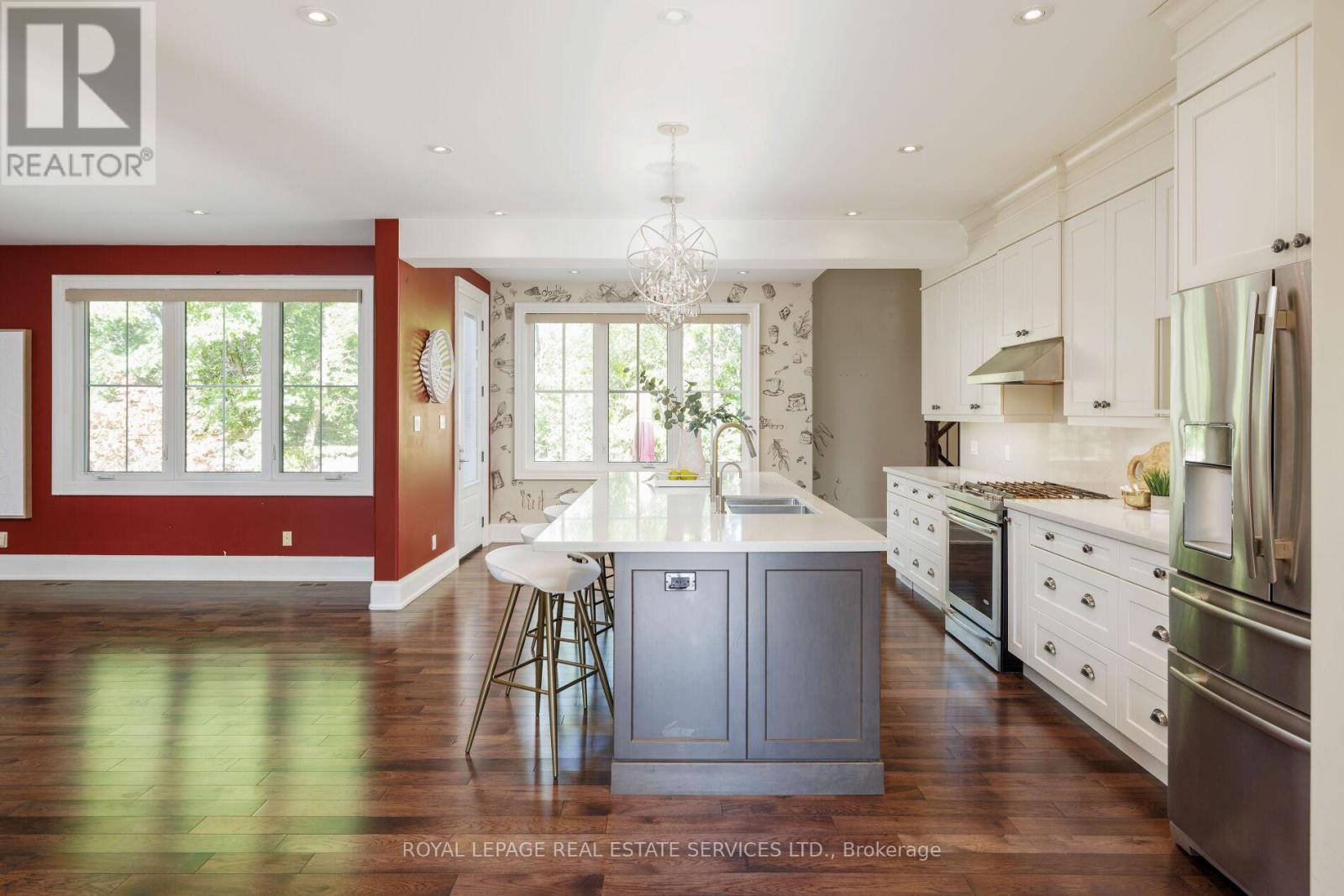 2448 Bridge Road, Oakville, Ontario  L6L 5C2 - Photo 9 - W12773430