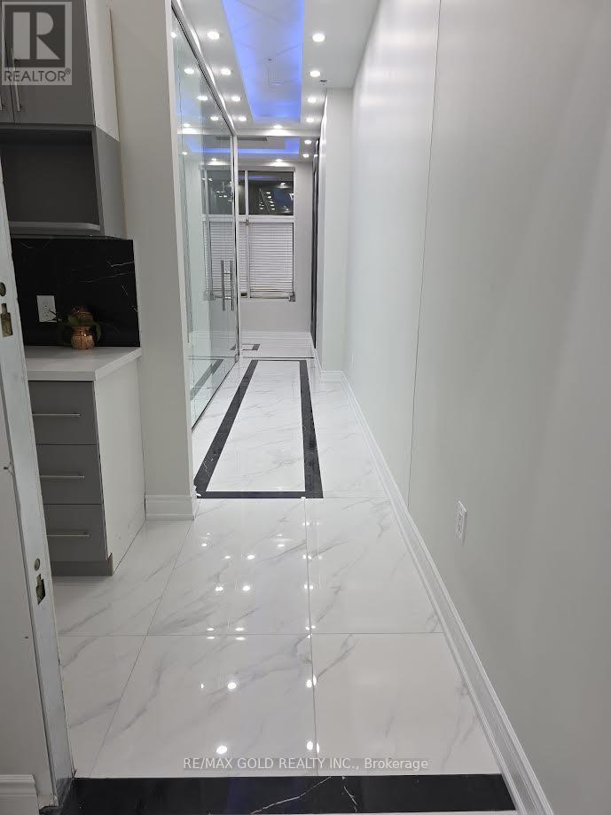 22 - 90 EASTERN AVENUE, Brampton, Ontario