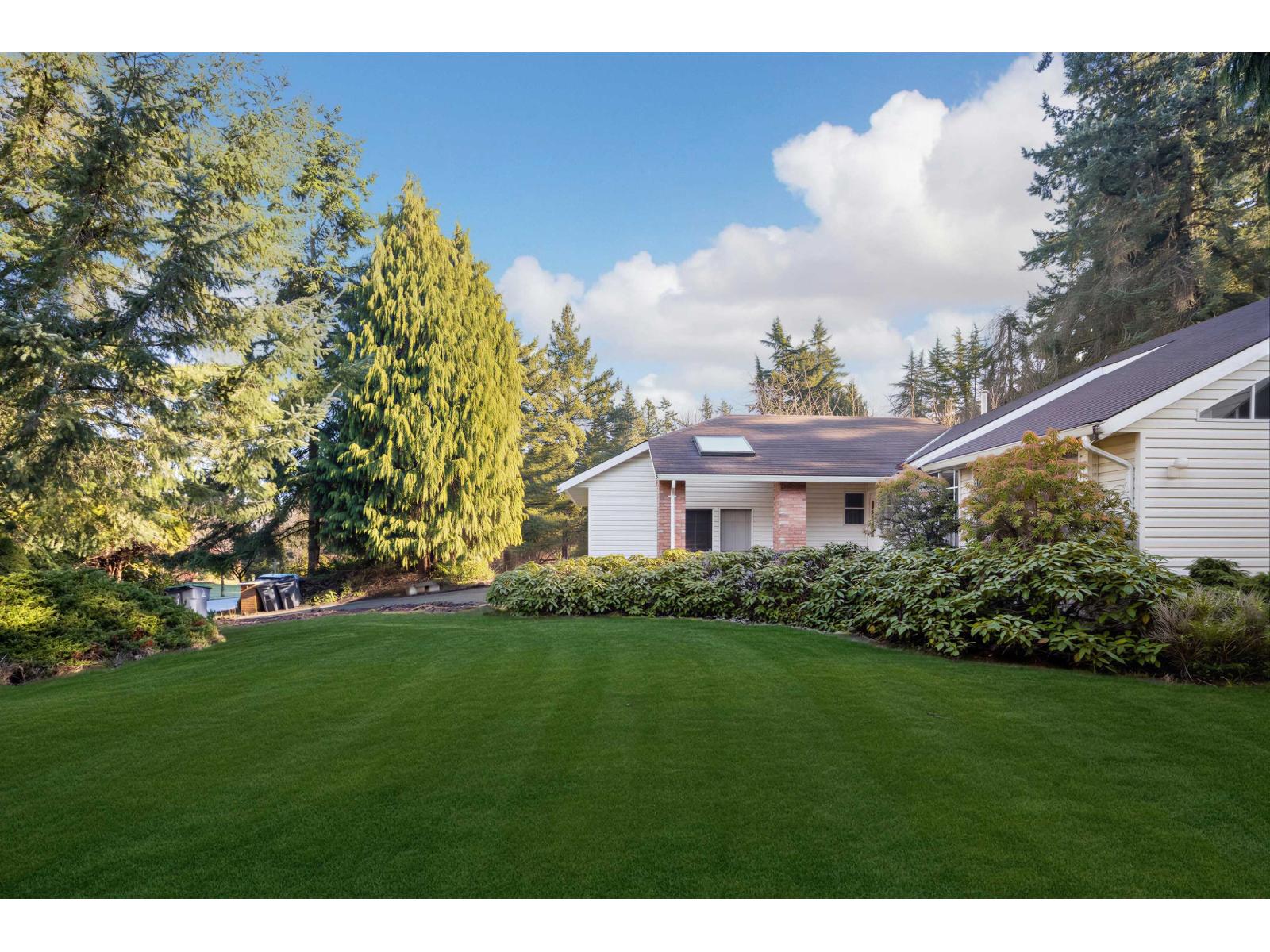 17138 26a Avenue, Surrey, British Columbia  V3Z 0B3 - Photo 3 - R3088085