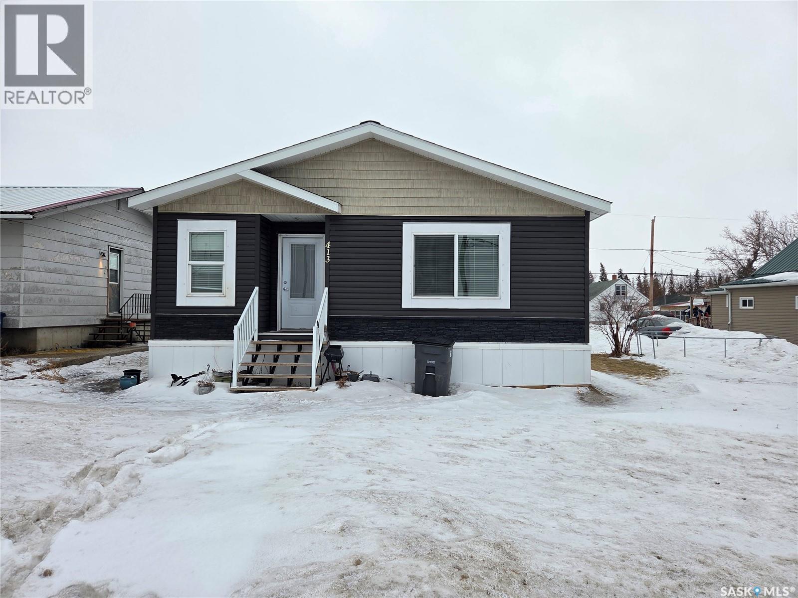 413 Railway Street, Kipling, Saskatchewan  S0G 2S0 - Photo 2 - SK028129