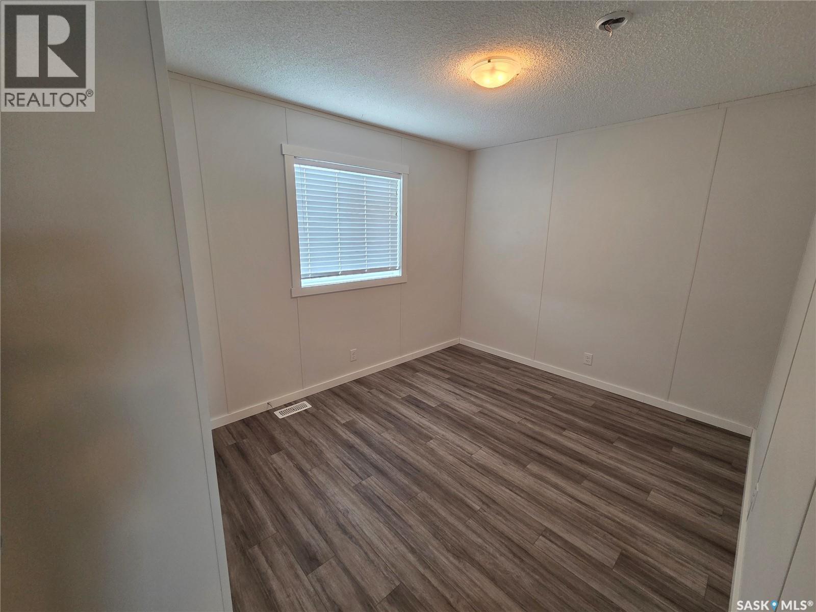 413 Railway Street, Kipling, Saskatchewan  S0G 2S0 - Photo 34 - SK028129