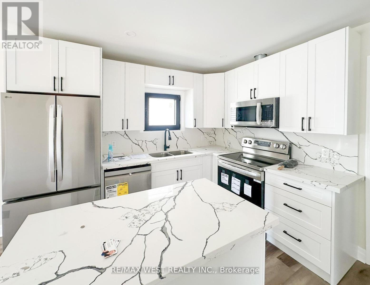 28 Concord Avenue, St. Catharines, Ontario  L2M 5N6 - Photo 10 - X12773438