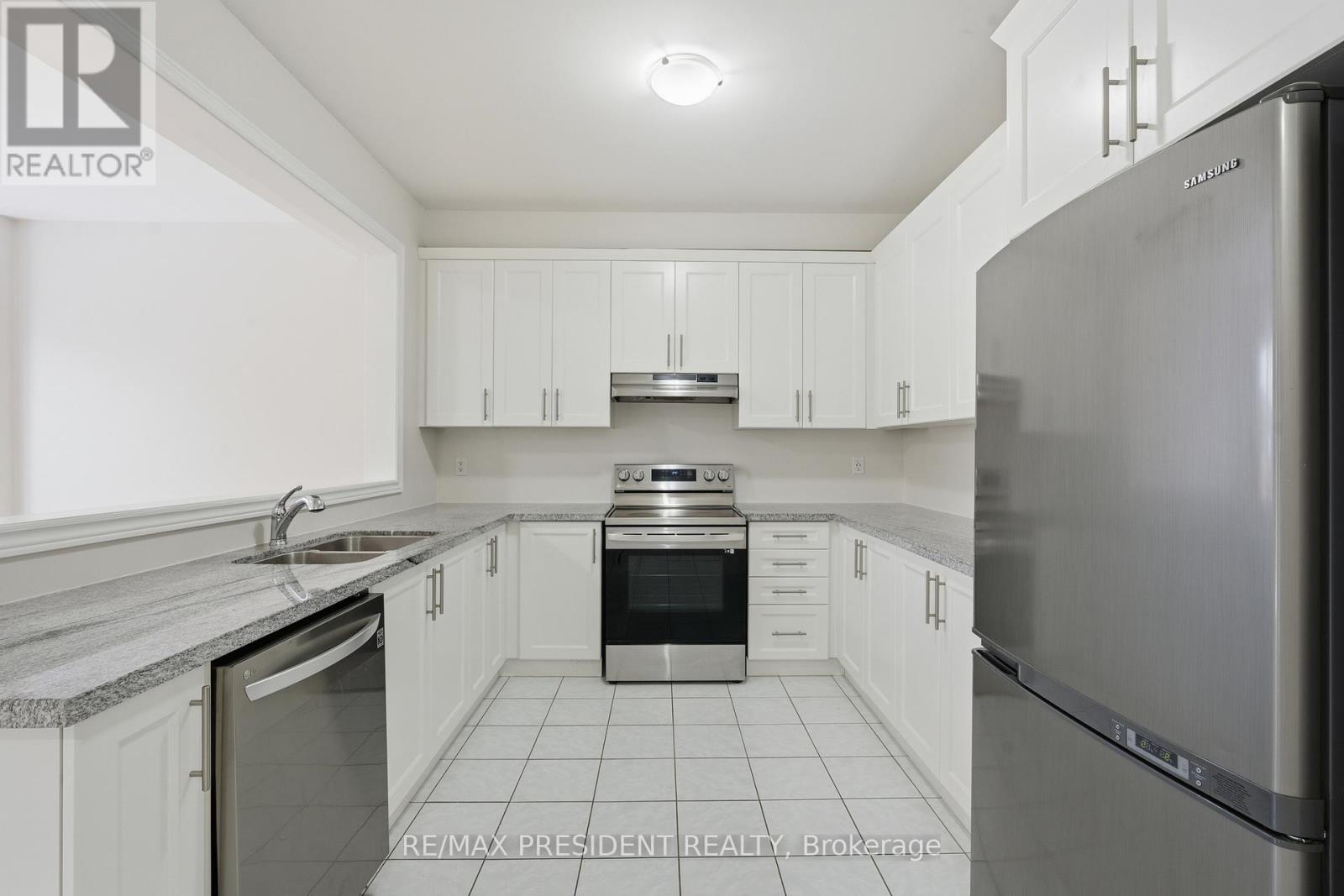 12 Beasley Grove, Hamilton, Ontario  L9K 0J7 - Photo 13 - X12773480