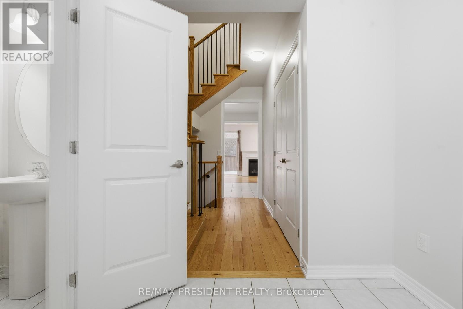 12 Beasley Grove, Hamilton, Ontario  L9K 0J7 - Photo 14 - X12773480