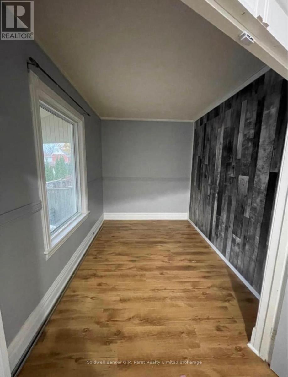 Photo 7 of 14 for 15 Wawa Street